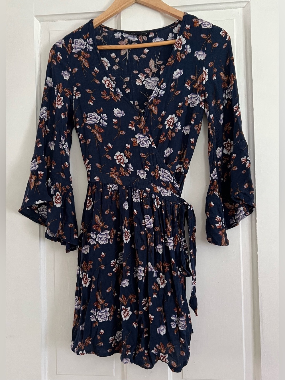 American Eagle Size Medium Floral Bell Sleeve Wrap Dress